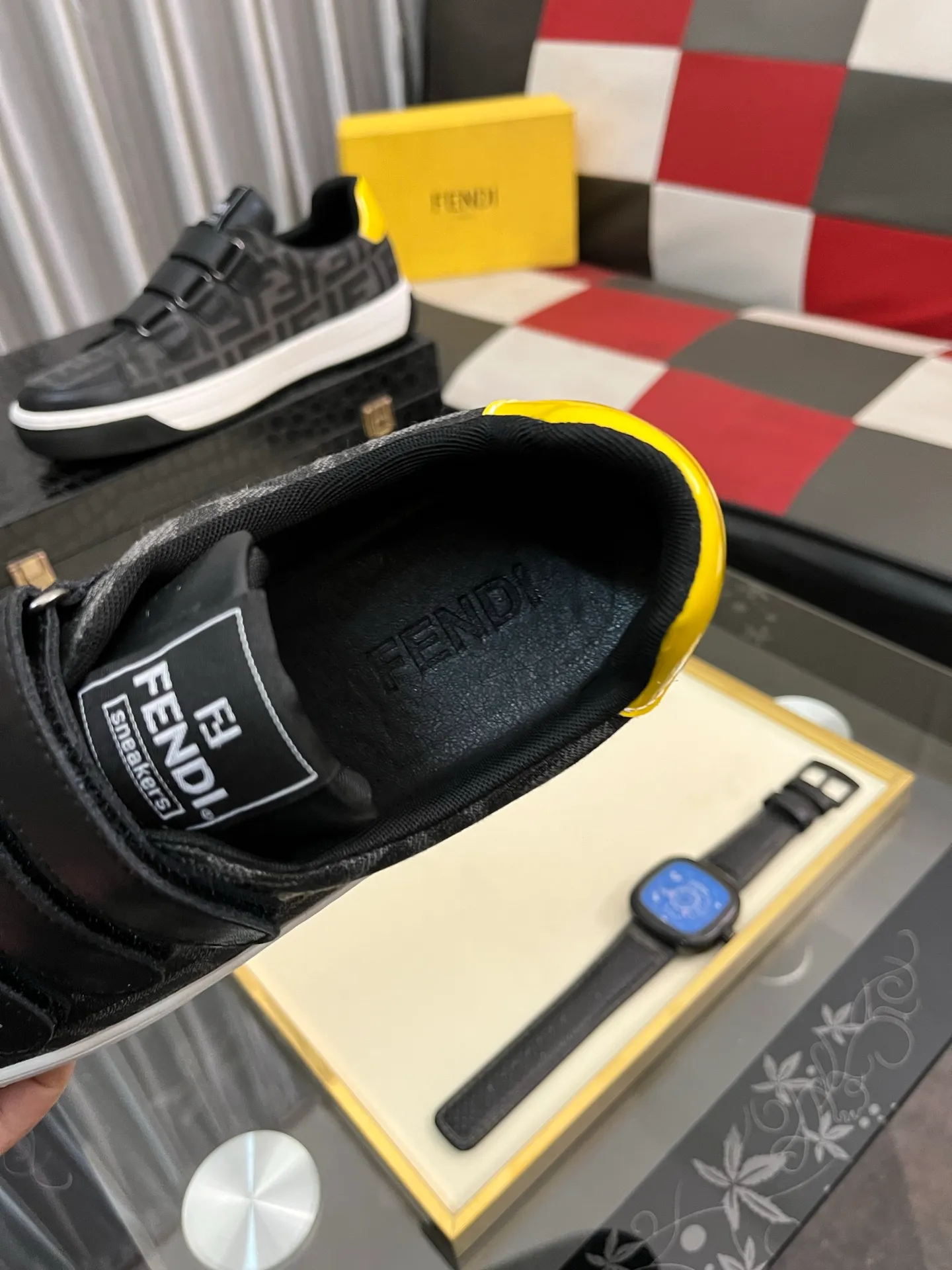 Men's Men's Shoes💰420⌚️⌚️[Fendi] Fendi's latest casual shoes for men! Available at counters simultaneously! A one-to-one replica of the original. The interior is made of top-grade sheepskin, and the original factory-supplied rubber outsole is used. Leading new fashion concepts. Matching code: 38-442️⃣Colors available